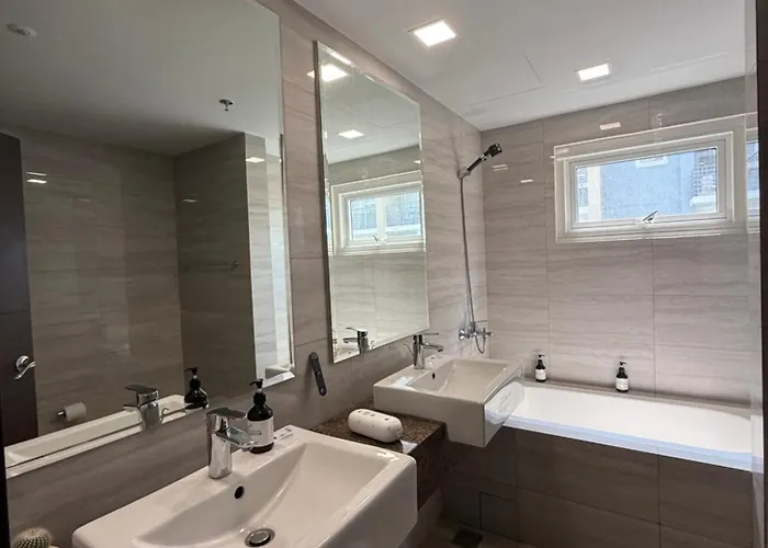 Comfortable 3 Bedroom Seaview Next To Okada Casino Airports Moa